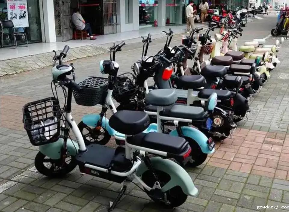 财经聚焦丨新国标发布，电动自行车怎样走好“安全路”？